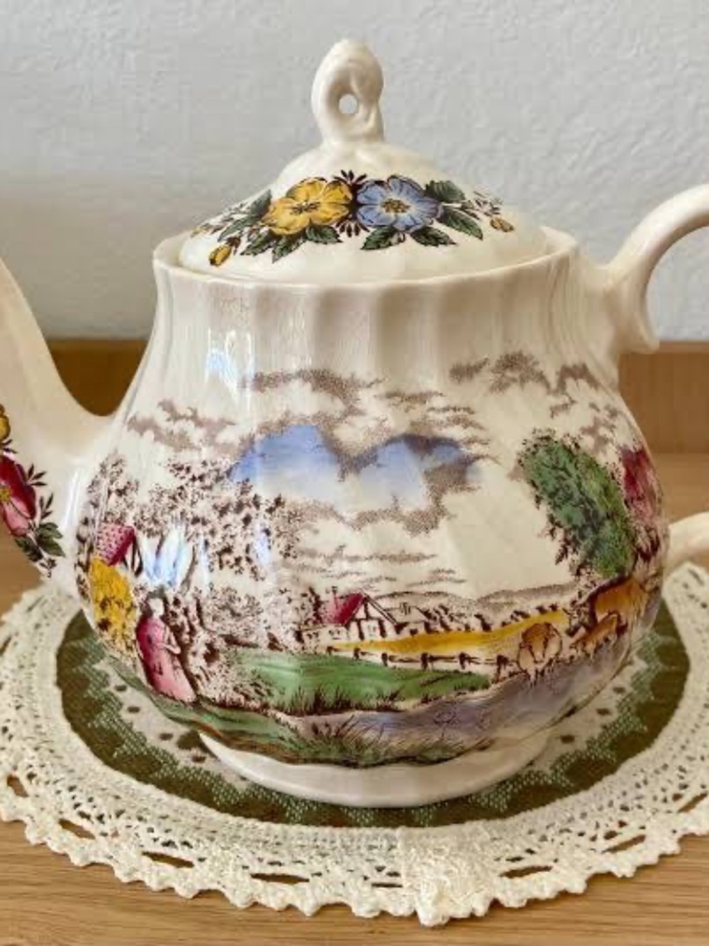 Vintage Sadler England Country Life Teapot with Lid Ceramic Pastoral Tea Pot